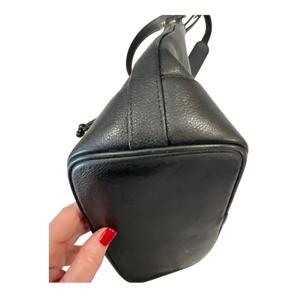 MCM EUC Vintage Drawstring Bucket Bag Black Gold Hardware Leather Crossbody - Picture 8 of 16